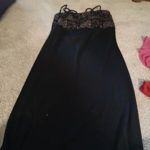 Finesse Elegant Black Garment